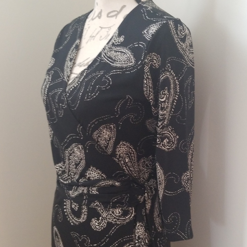 💥HOST PICK💥Limited 3/4 sleeve wrap dress size S - Picture 3 of 6